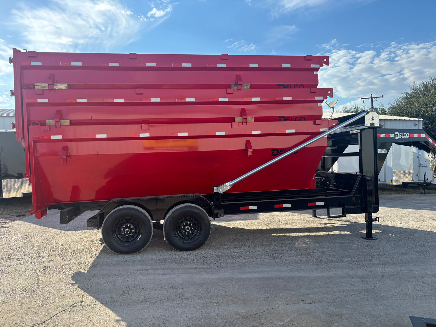 82 x 16' Roll Off Dump GN Delco #R316