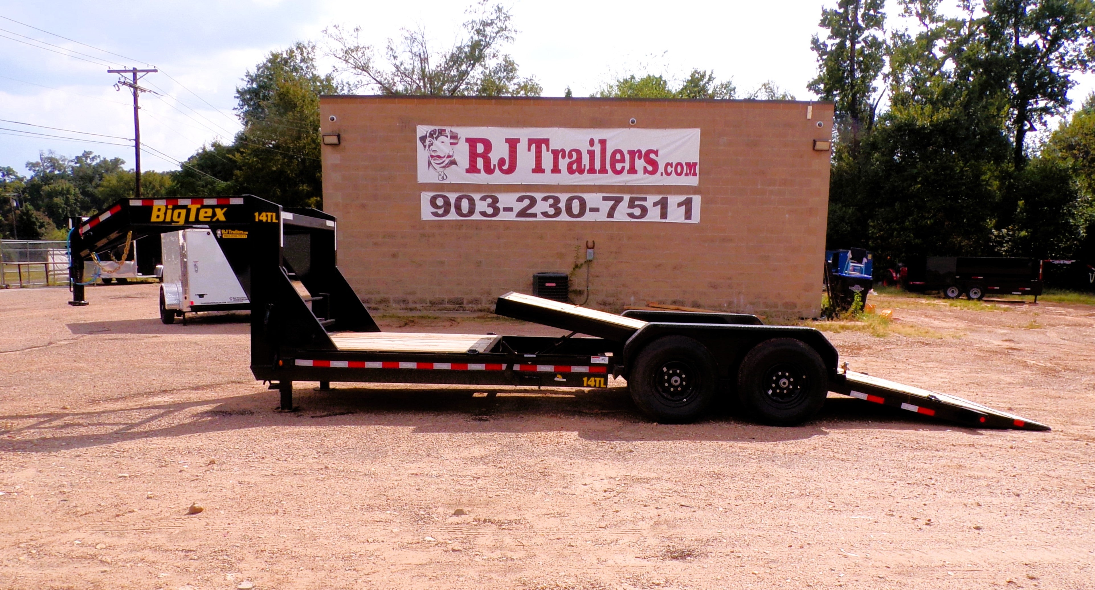 83 x 22' TILT Trailer GN Big Tex #14TL-22GN - New Lower Price
