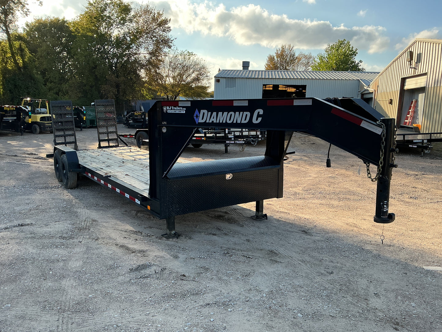 82 x 24' Lowboy Trailer GN Diamond C LPX #12714 - Used