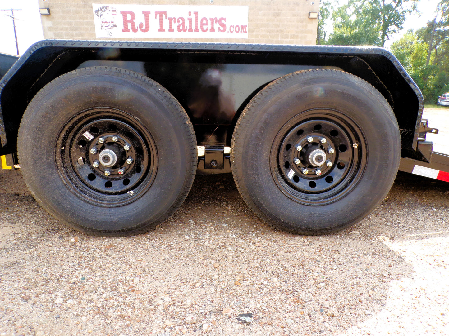 83 x 22' TILT Trailer GN Big Tex #14TL-22GN - New Lower Price!