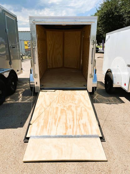 5 x 8' E-Series Enclosed Trailer Cargo Mate #TXEHW58SA