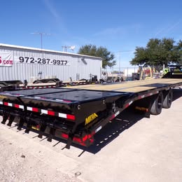 102 x 35' (30 + 5) GN Trailer Big Tex #22GN-35D5A-MRBK