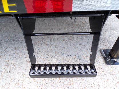 102 x 25' (20 + 5) GN Trailer Big Tex #16GN-25D5A-MRBK