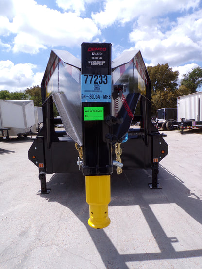 102 x 25' (20 + 5) GN Trailer Big Tex #16GN-25D5A-MRBK