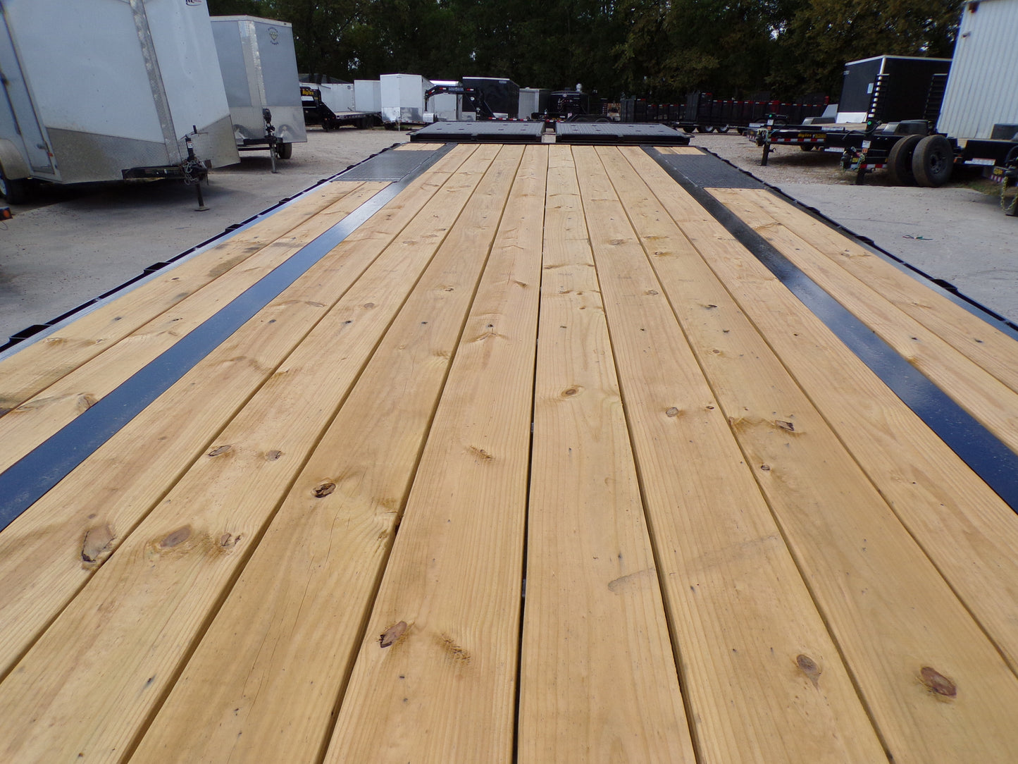 102 x 25' (20 + 5) GN Trailer Big Tex #16GN-25D5A-MRBK