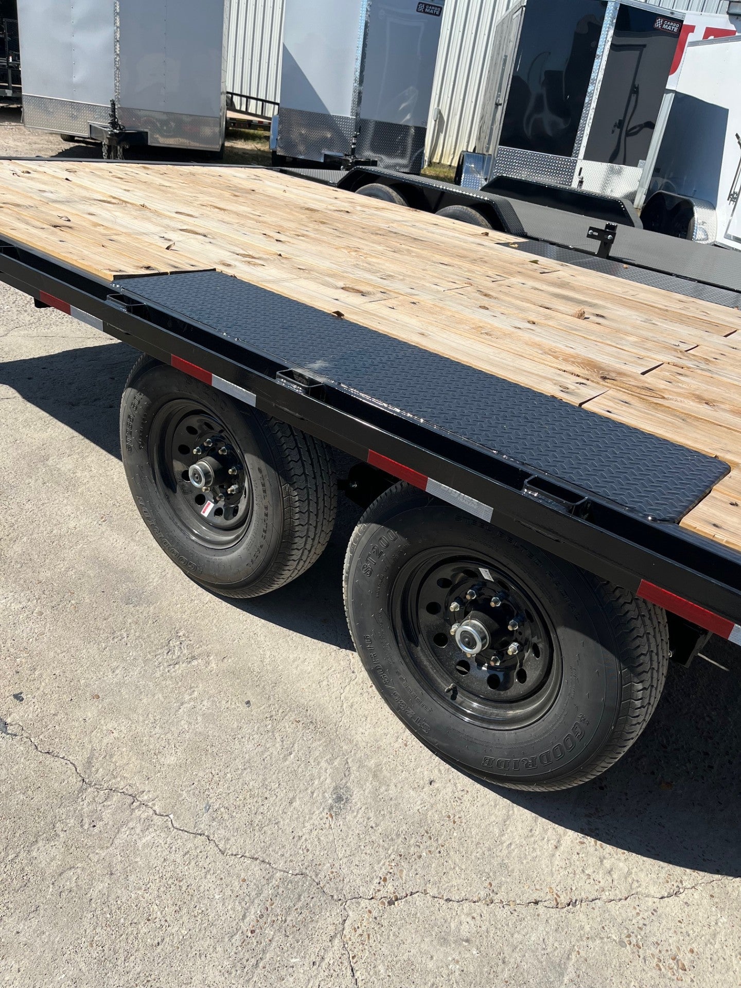 102 x 22' Deckover Trailer Big Tex #14OA-22STA-S8BK - Demo Unit