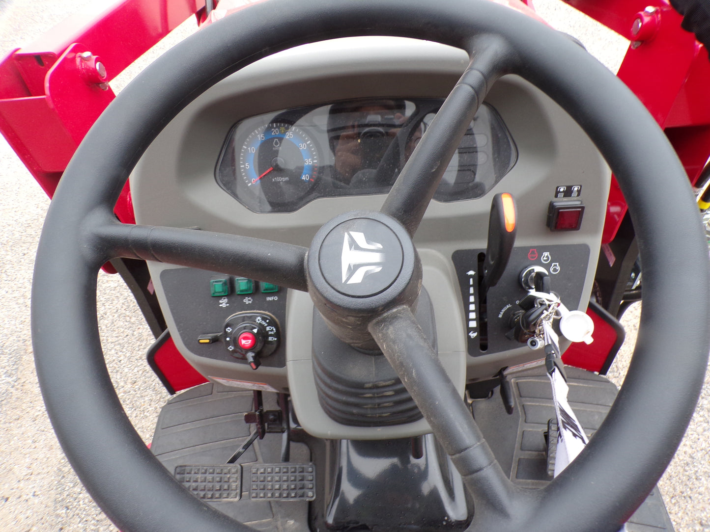 Tractor Compact Series-3 T474H TYM