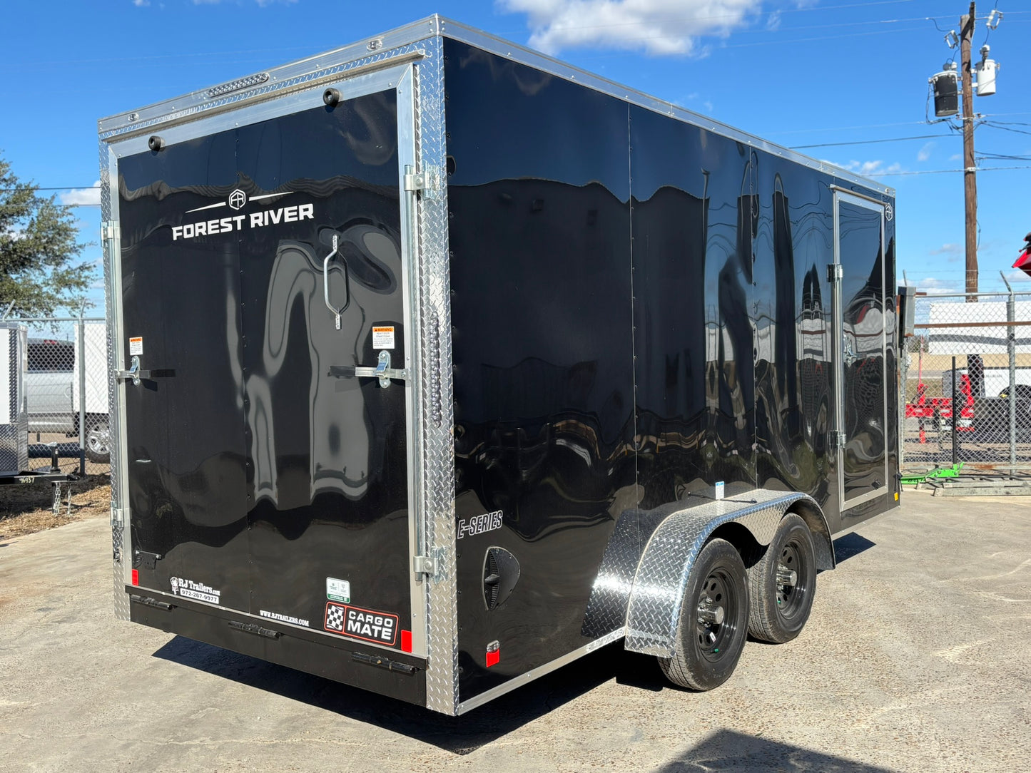 7 x 16' E-Series Enclosed Trailer Cargo Mate #TXEHW716TA2