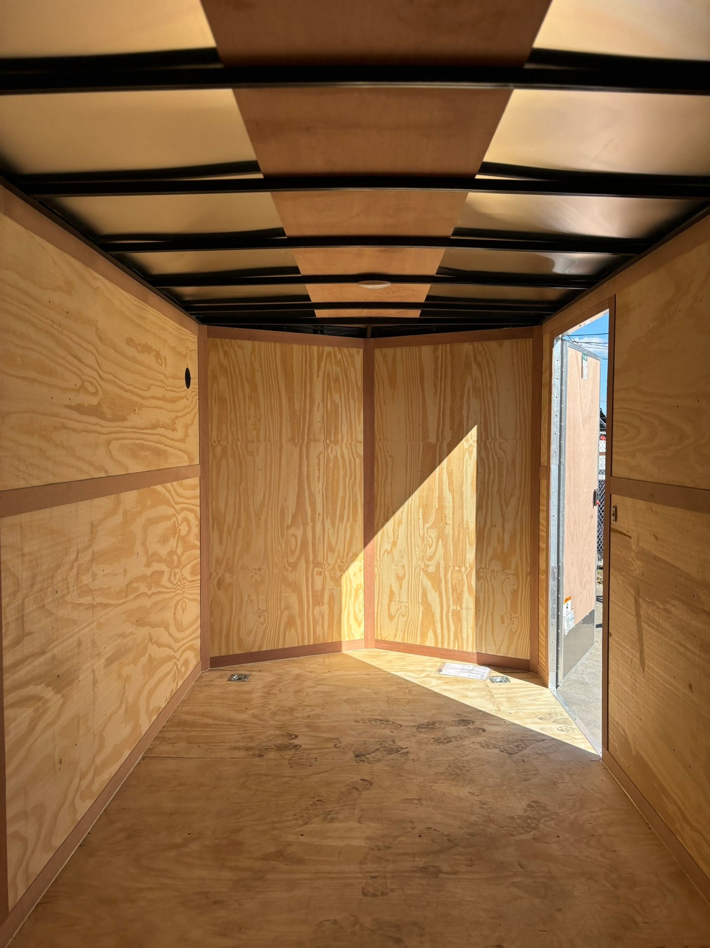 7 x 16' E-Series Enclosed Trailer Cargo Mate #TXEHW716TA2