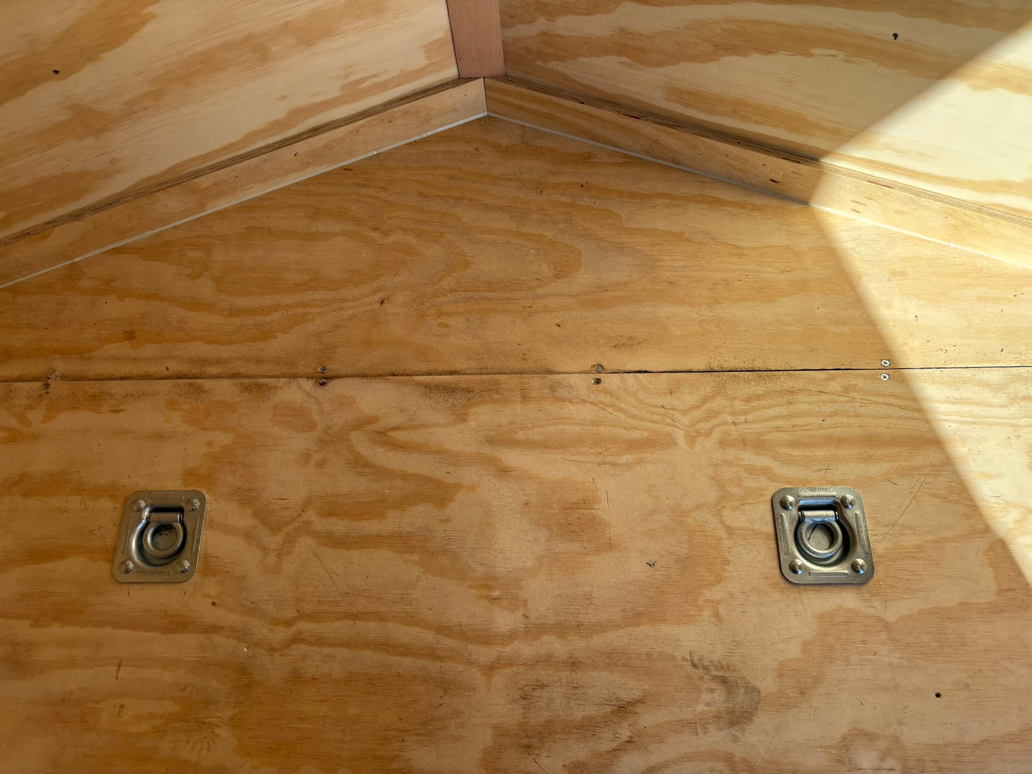 8.5 x 20' E-Series Enclosed Trailer Cargo Mate #TXEHW8.520TA3