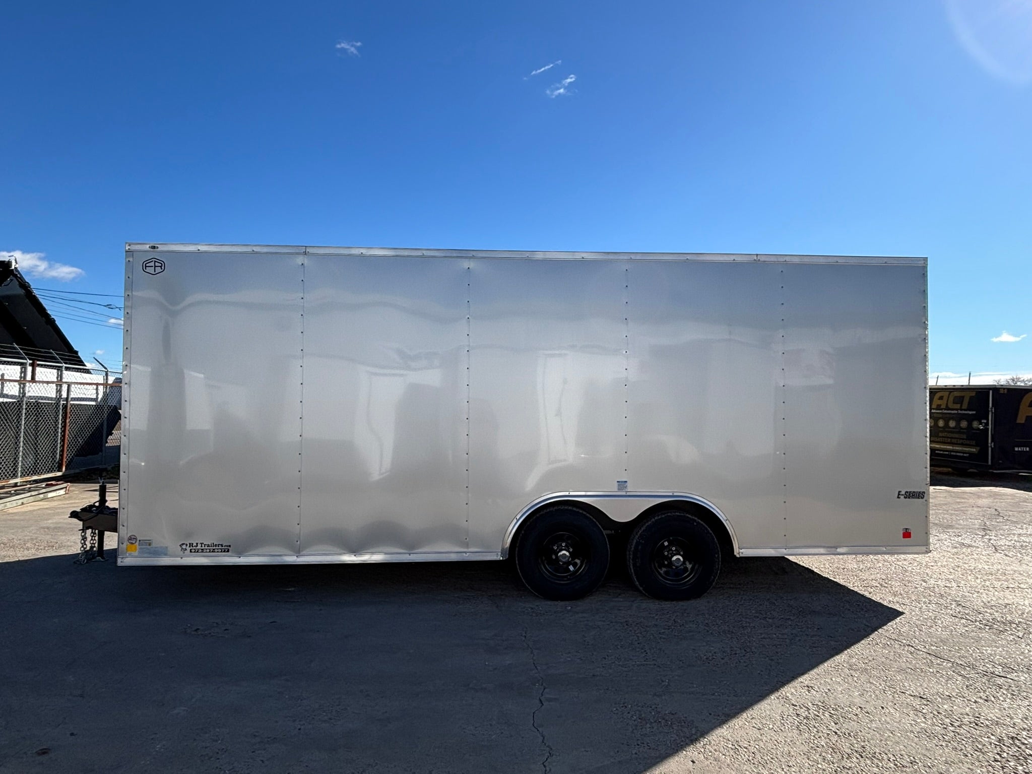 8.5 x 20' E-Series Enclosed Trailer Cargo Mate #TXEHW8.520TA3 – RJ