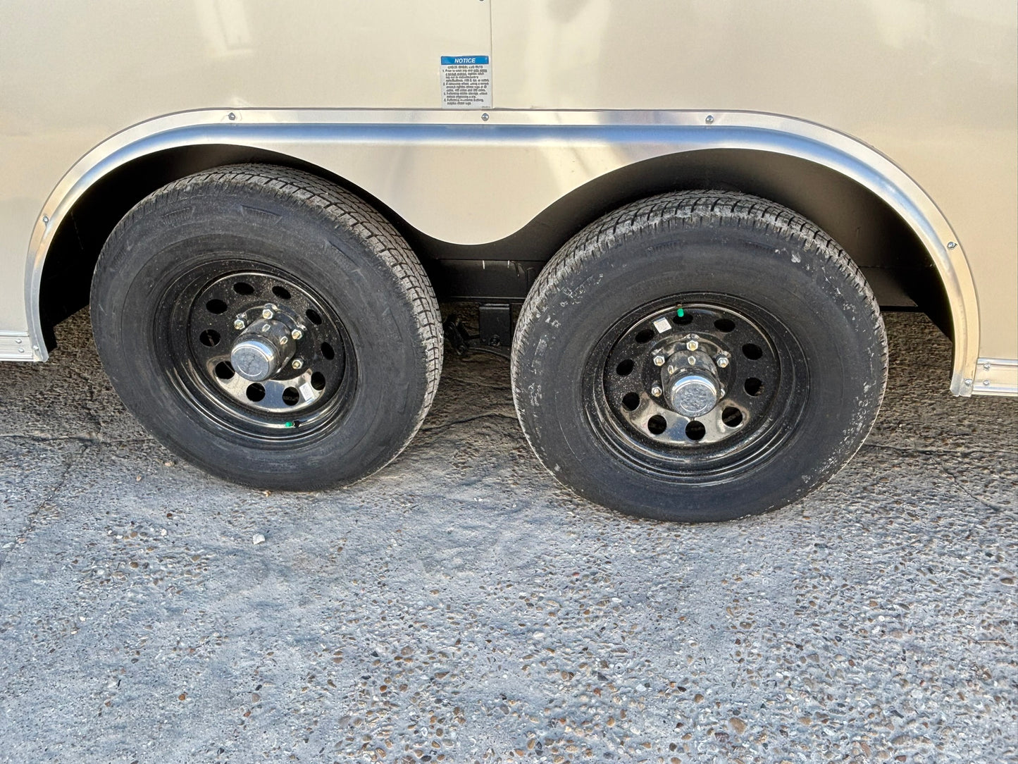 8.5 x 20' E-Series Enclosed Trailer Cargo Mate #TXEHW8.520TA3