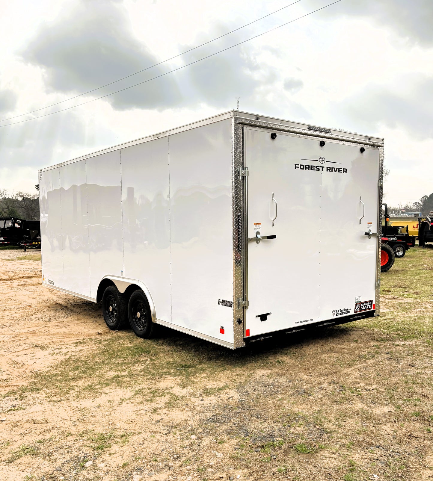 8.5 x 20' E-Series Enclosed Trailer Cargo Mate #TXEHW8.520TA2