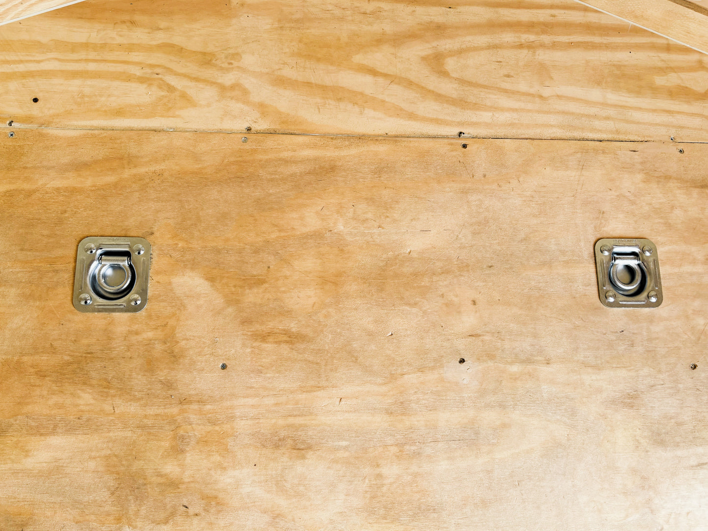 8.5 x 20' E-Series Enclosed Trailer Cargo Mate #TXEHW8.520TA2