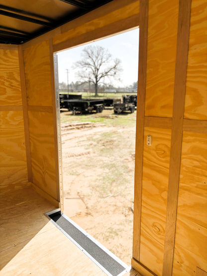 8.5 x 20' E-Series Enclosed Trailer Cargo Mate #TXEHW8.520TA2