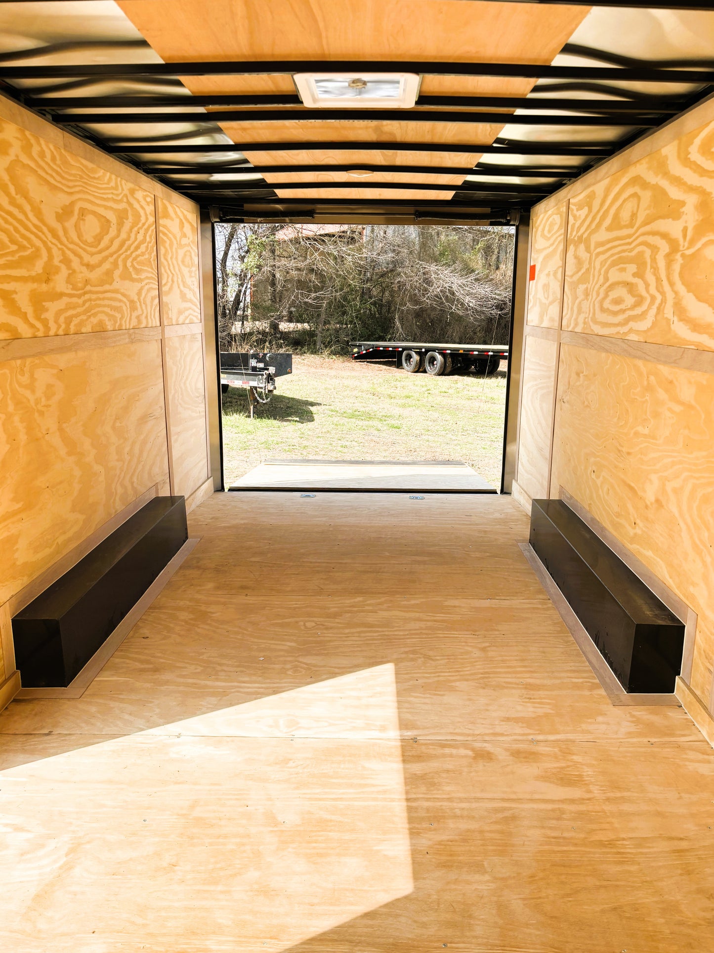 8.5 x 20' E-Series Enclosed Trailer Cargo Mate #TXEHW8.520TA2