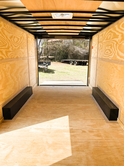 8.5 x 20' E-Series Enclosed Trailer Cargo Mate #TXEHW8.520TA2
