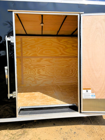 8.5 x 20' E-Series Enclosed Trailer Cargo Mate #TXEHW8.520TA2