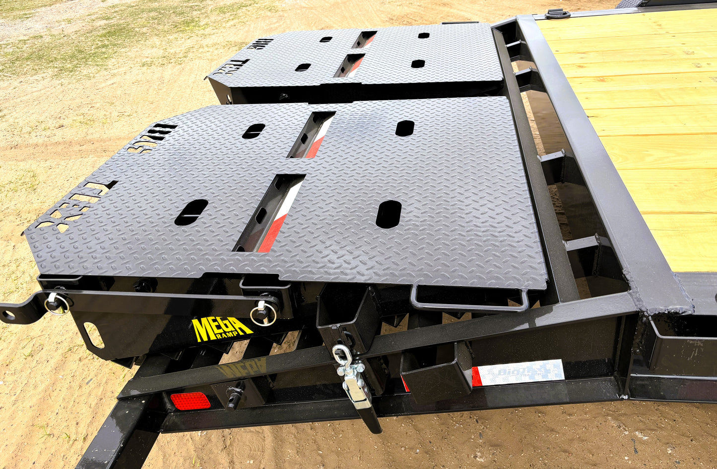 83 x 20' Equipment Trailer Big Tex #14EH-20D3A-MRBK