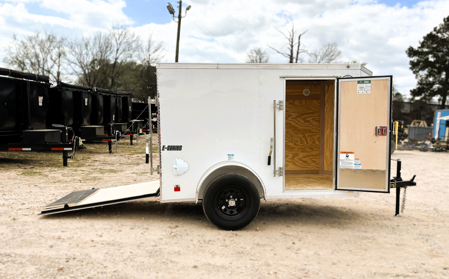 5 x 8' E-Series Enclosed Trailer Cargo Mate #TXEHW58SA