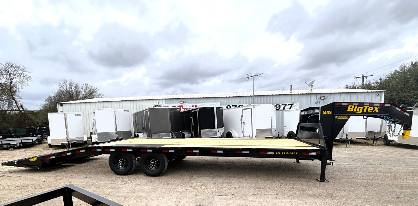 102 x 25' (20 + 5) GN Trailer Big Tex #14GN-25D5A-MRBK