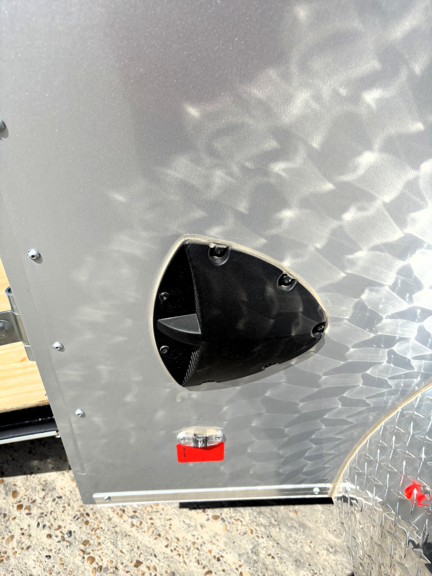 5 x 8' E-Series Enclosed Trailer Cargo Mate #TXEHW58SA