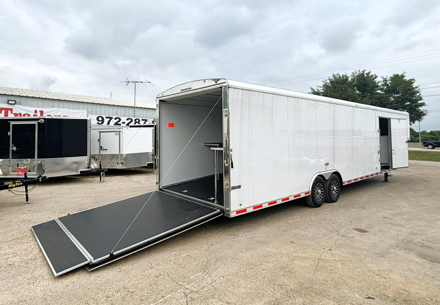 8.5' x 38' Qualifier Enclosed GN Trailer Cargo Mate #TXQFG8.538TA5