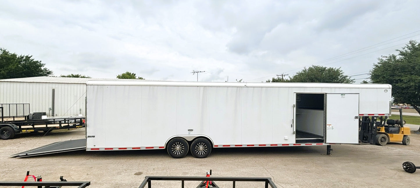 8.5' x 38' Qualifier Enclosed GN Trailer Cargo Mate #TXQFG8.538TA5