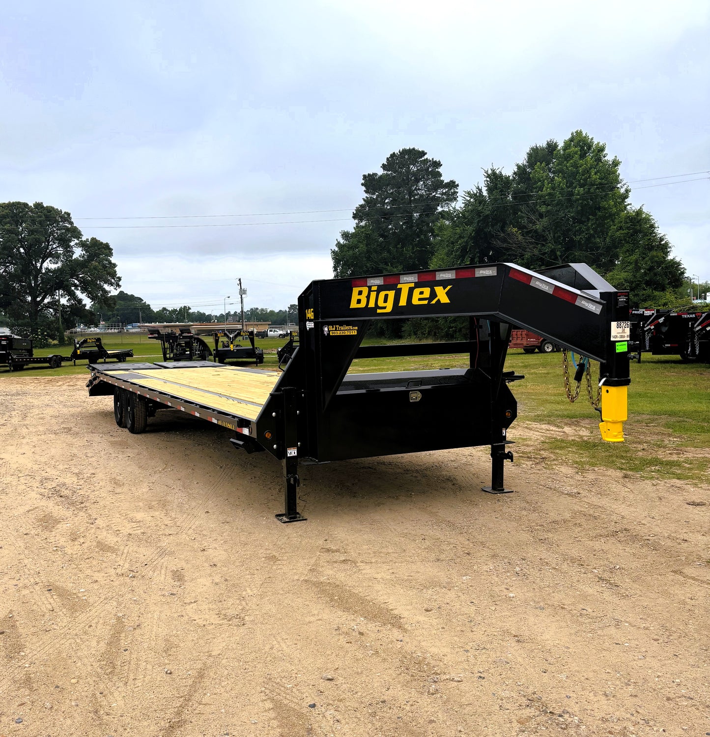 102 x 33' (27 + 5) GN Trailer Big Tex #14GN-33D5A-MRBK
