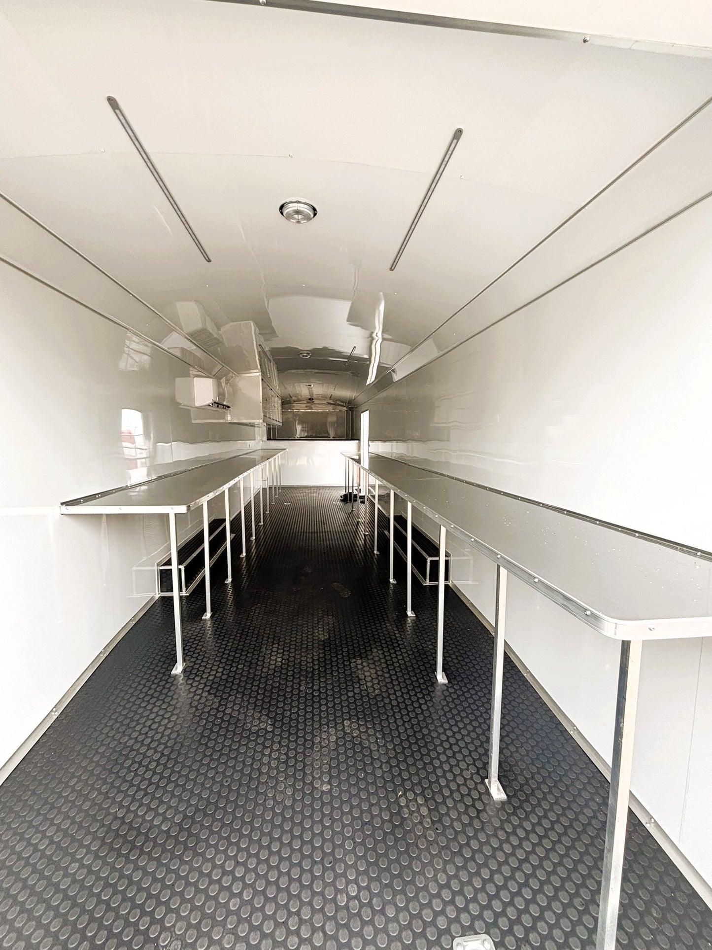 8.5' x 38' Qualifier Enclosed GN Trailer Cargo Mate #TXQFG8.538TA5
