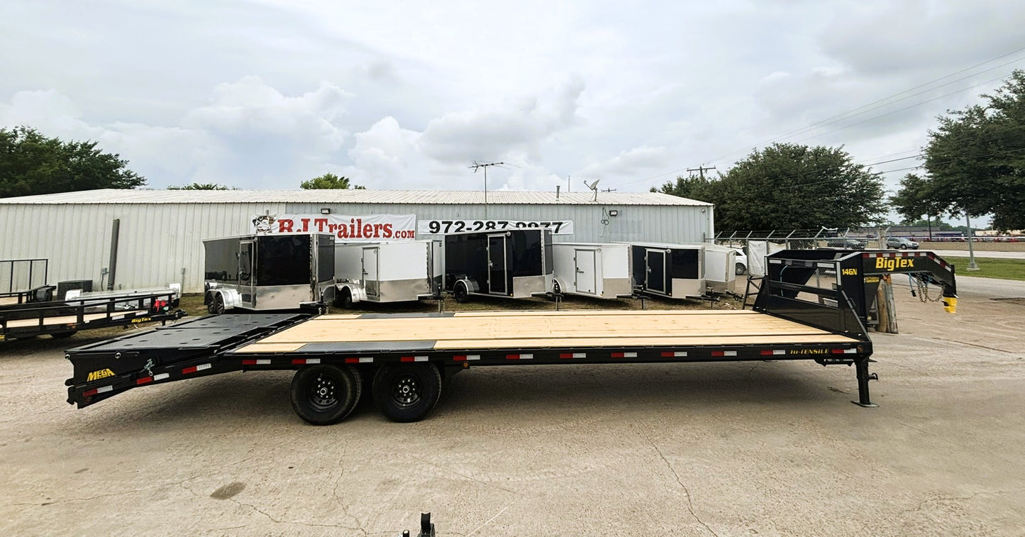 102 x 30' (25 + 5) GN Trailer Big Tex #14GN-30D5A-MRBK