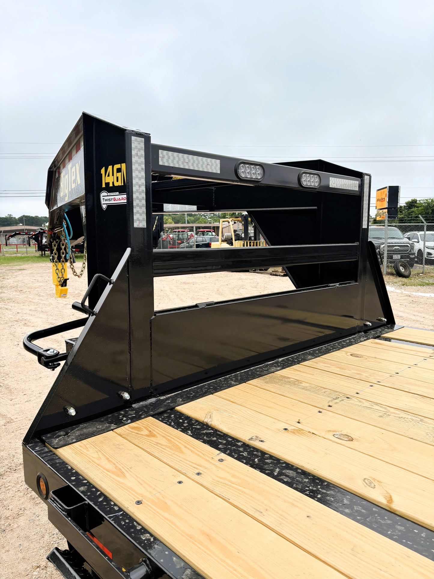 102 x 33' (27 + 5) GN Trailer Big Tex #14GN-33D5A-MRBK