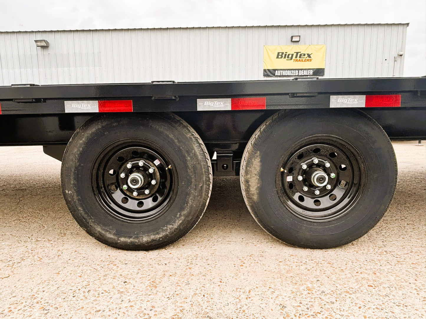 102 x 30' (25 + 5) GN Trailer Big Tex #14GN-30D5A-MRBK
