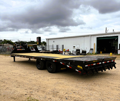 102 x 30' (25 + 5) GN Trailer Big Tex #25GN-30D5A-MRBK