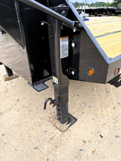102 x 30' (25 + 5) GN Trailer Big Tex #25GN-30D5A-MRBK