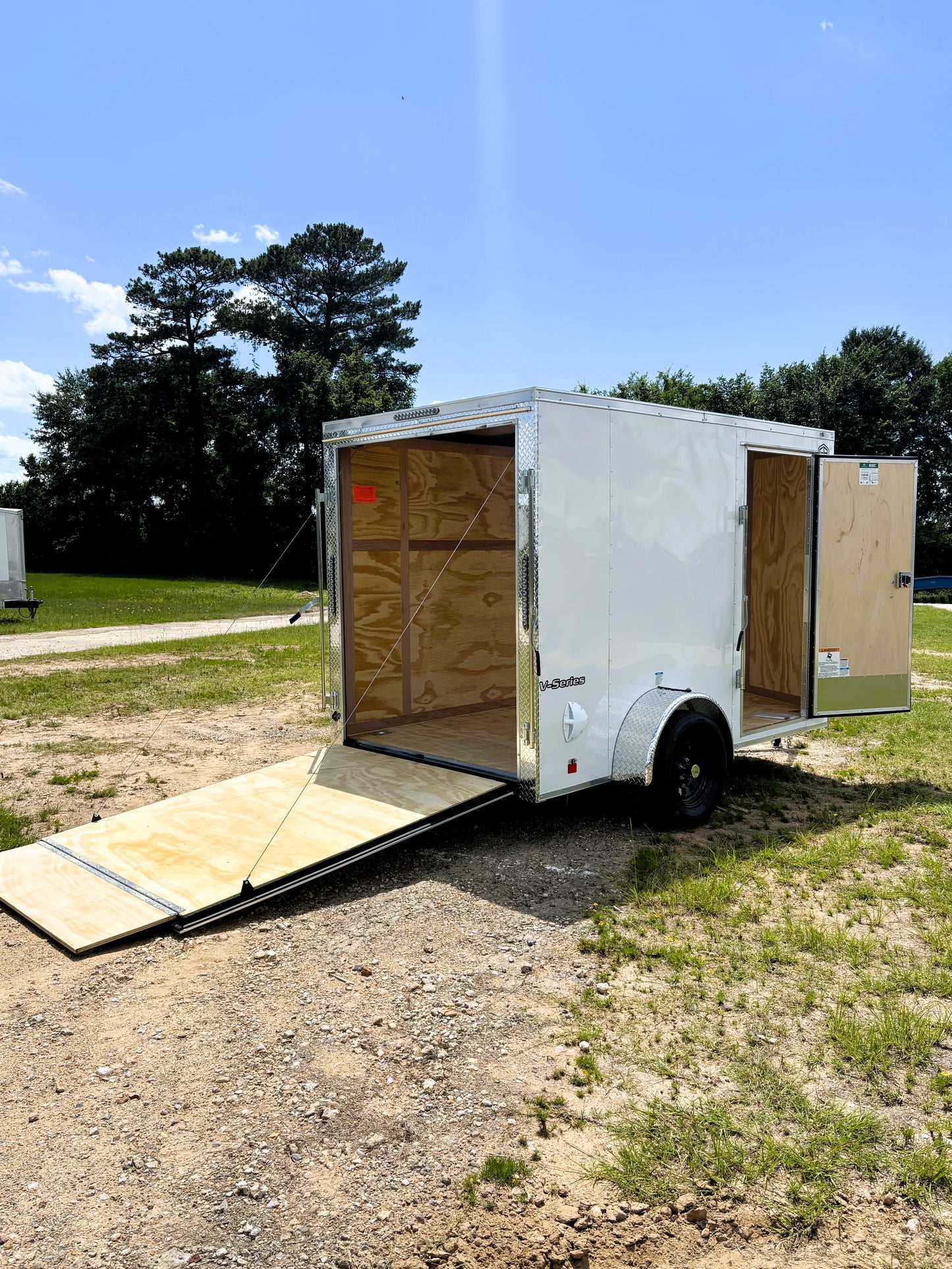 6 x 10' E-Series Enclosed Trailer Cargo Mate #TXVHW610SA