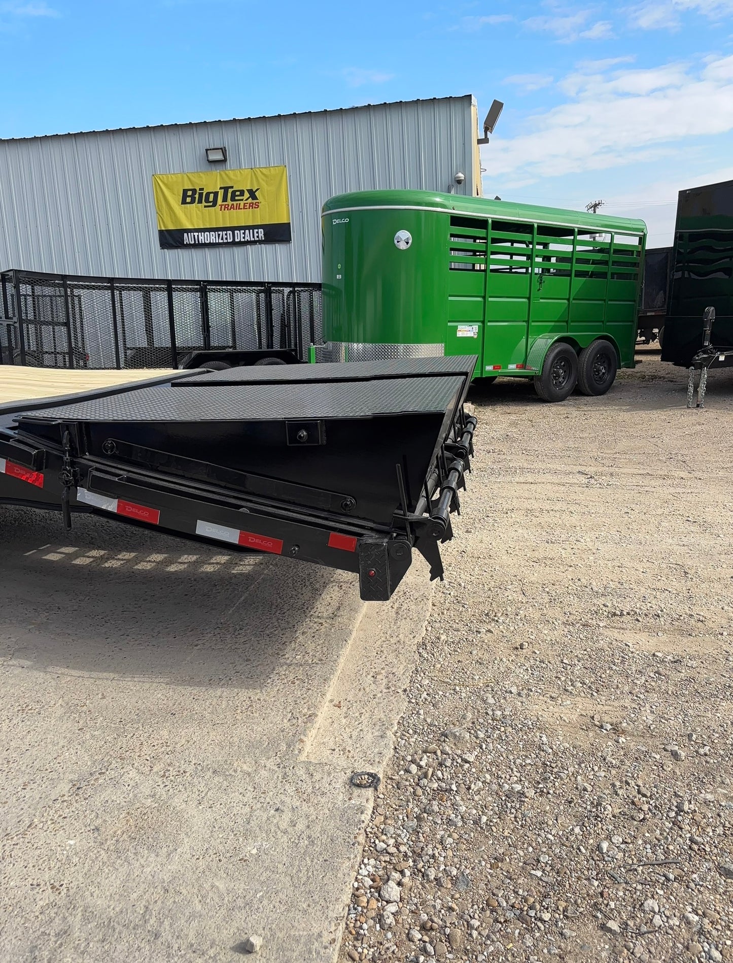 102 x 40' (35+5) GN Straight Deck Delco #FA40