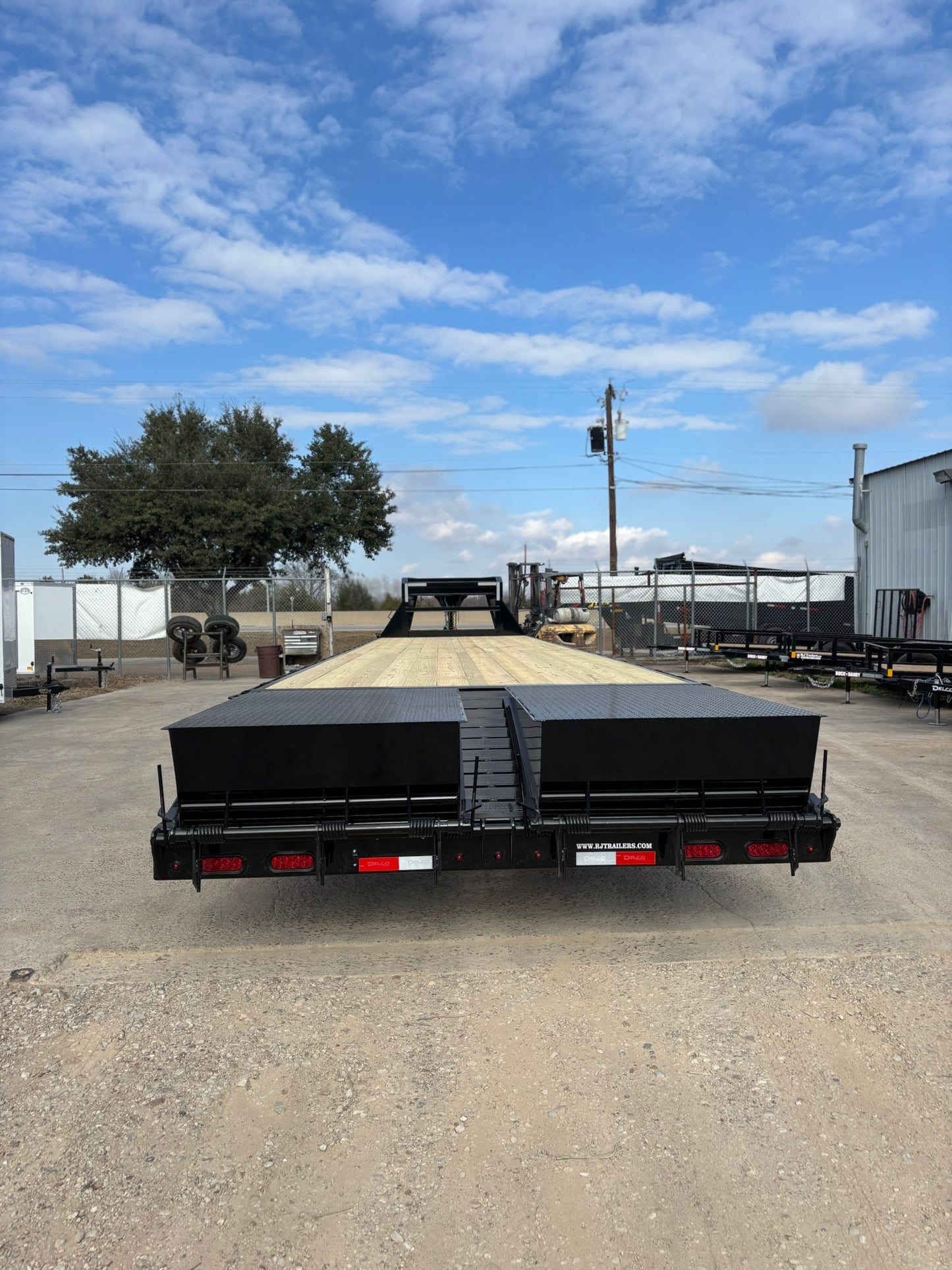 102 x 40' (35+5) GN Straight Deck Delco #FA40