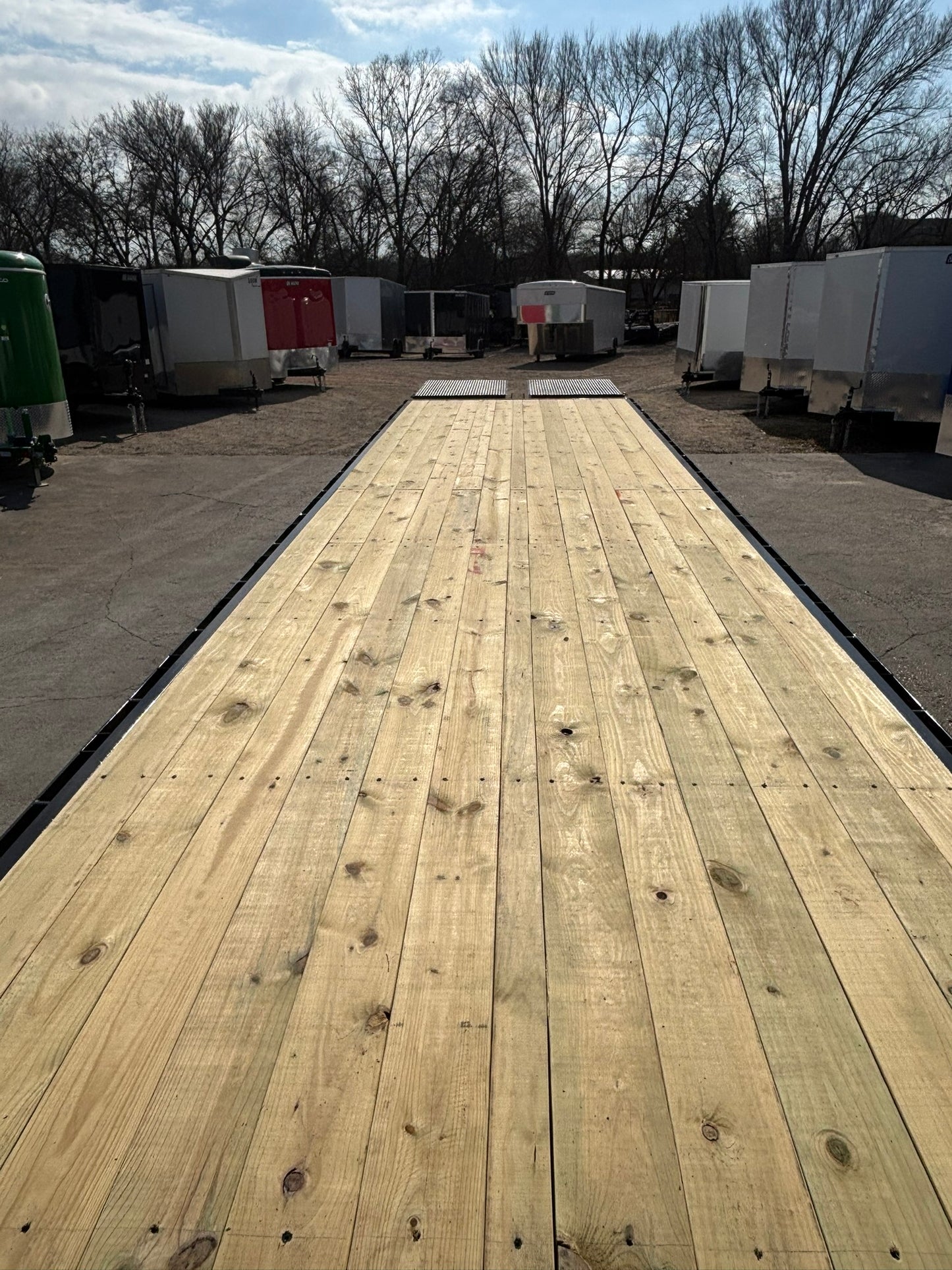 102 x 40' (35+5) GN Straight Deck Delco #FA40