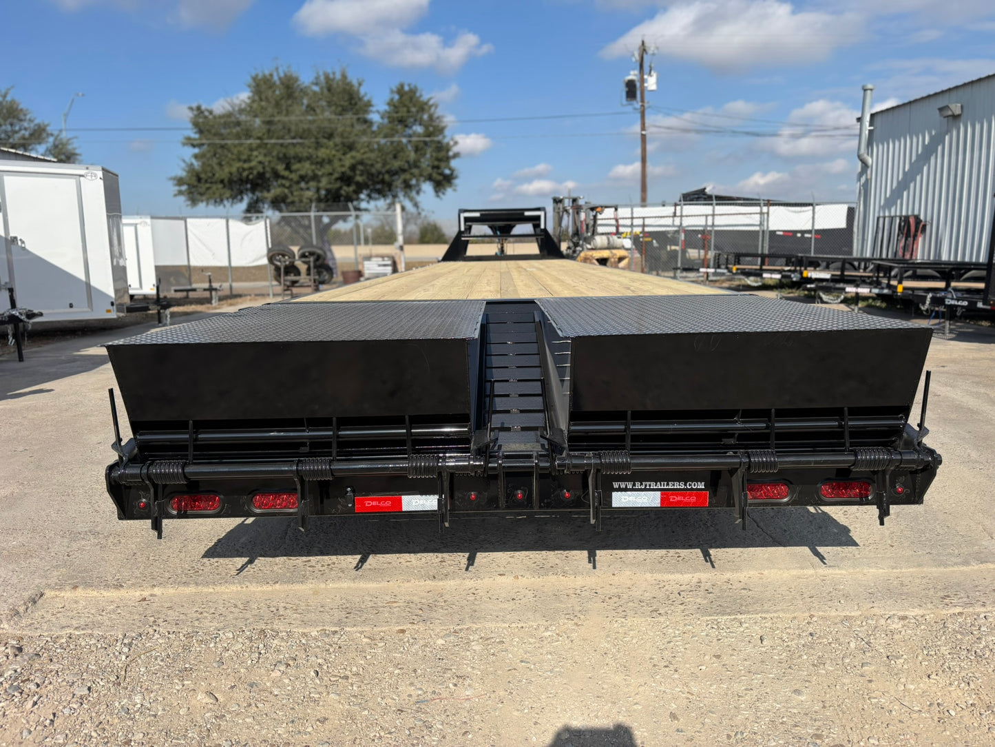 102 x 40' (35+5) GN Straight Deck Delco #FA40