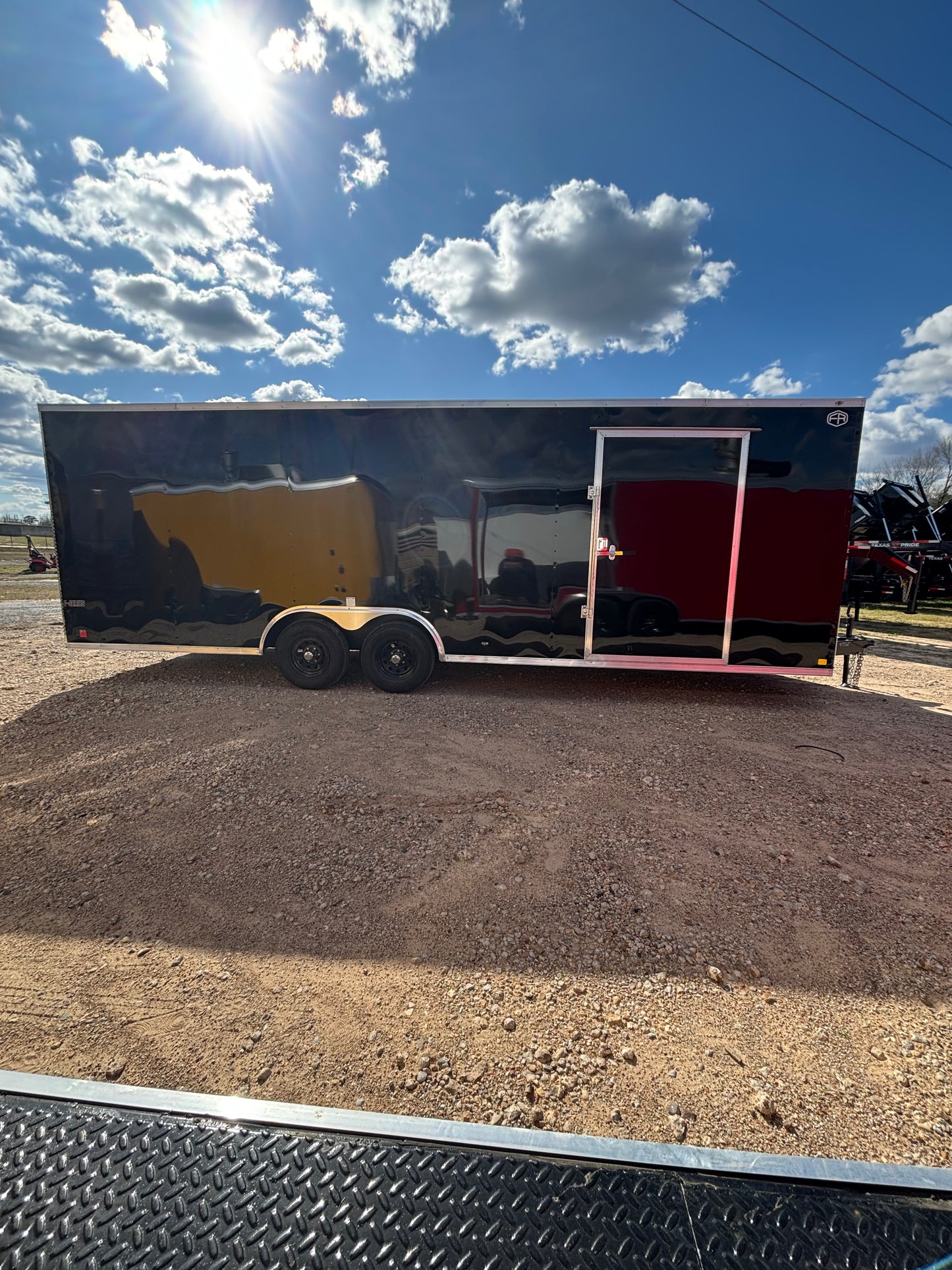 8.5 x 24' E-Series Enclosed Trailer Cargo Mate #TXEHW8.524TA3