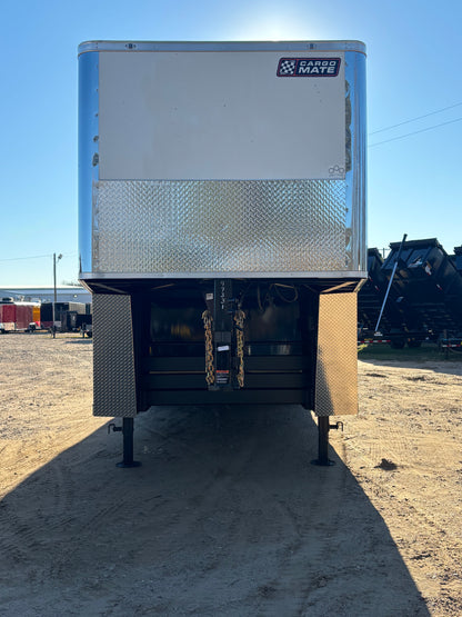 8.5' x 32' E-Series Enclosed GN Trailer Cargo Mate #TXEHG8.532TA5