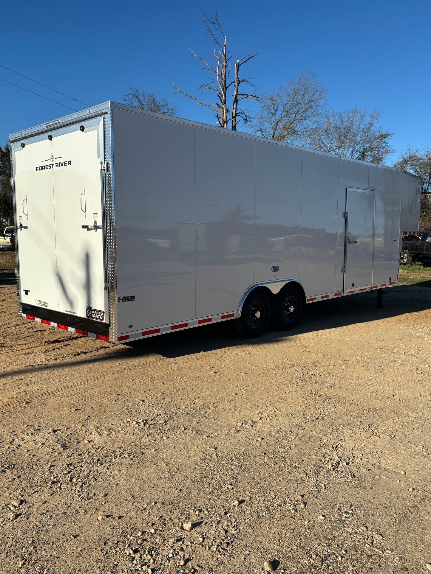 8.5' x 32' E-Series Enclosed GN Trailer Cargo Mate #TXEHG8.532TA5