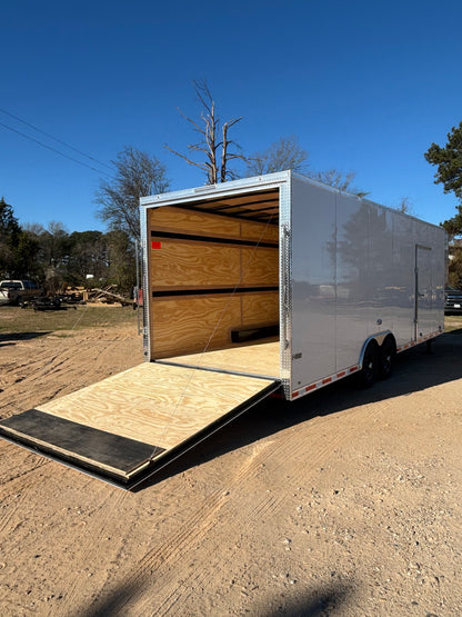 8.5' x 32' E-Series Enclosed GN Trailer Cargo Mate #TXEHG8.532TA5