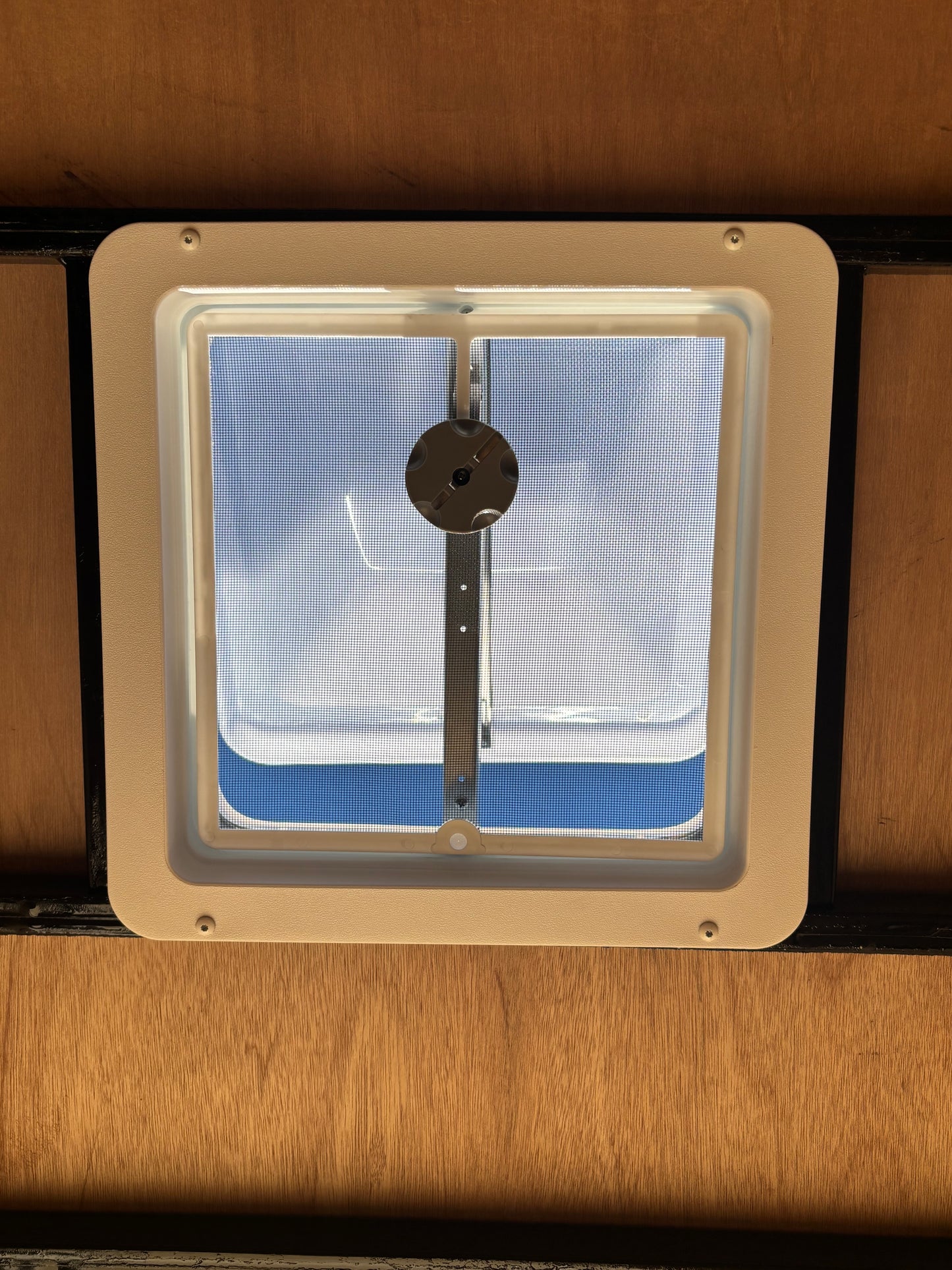 8.5' x 32' E-Series Enclosed GN Trailer Cargo Mate #TXEHG8.532TA5