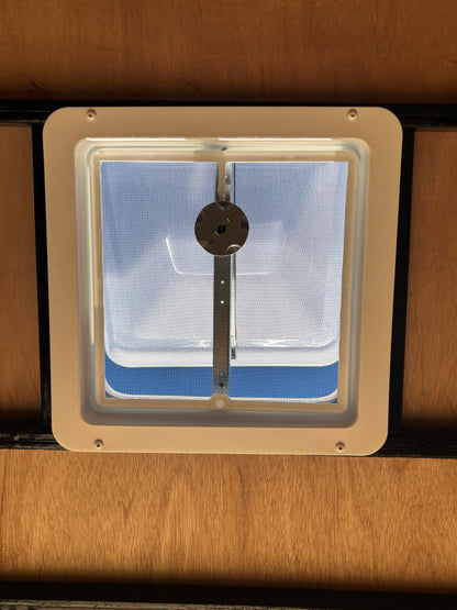 8.5' x 32' E-Series Enclosed GN Trailer Cargo Mate #TXEHG8.532TA5