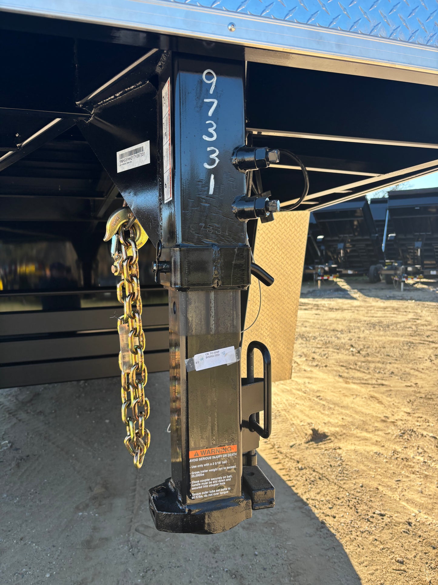 8.5' x 32' E-Series Enclosed GN Trailer Cargo Mate #TXEHG8.532TA5