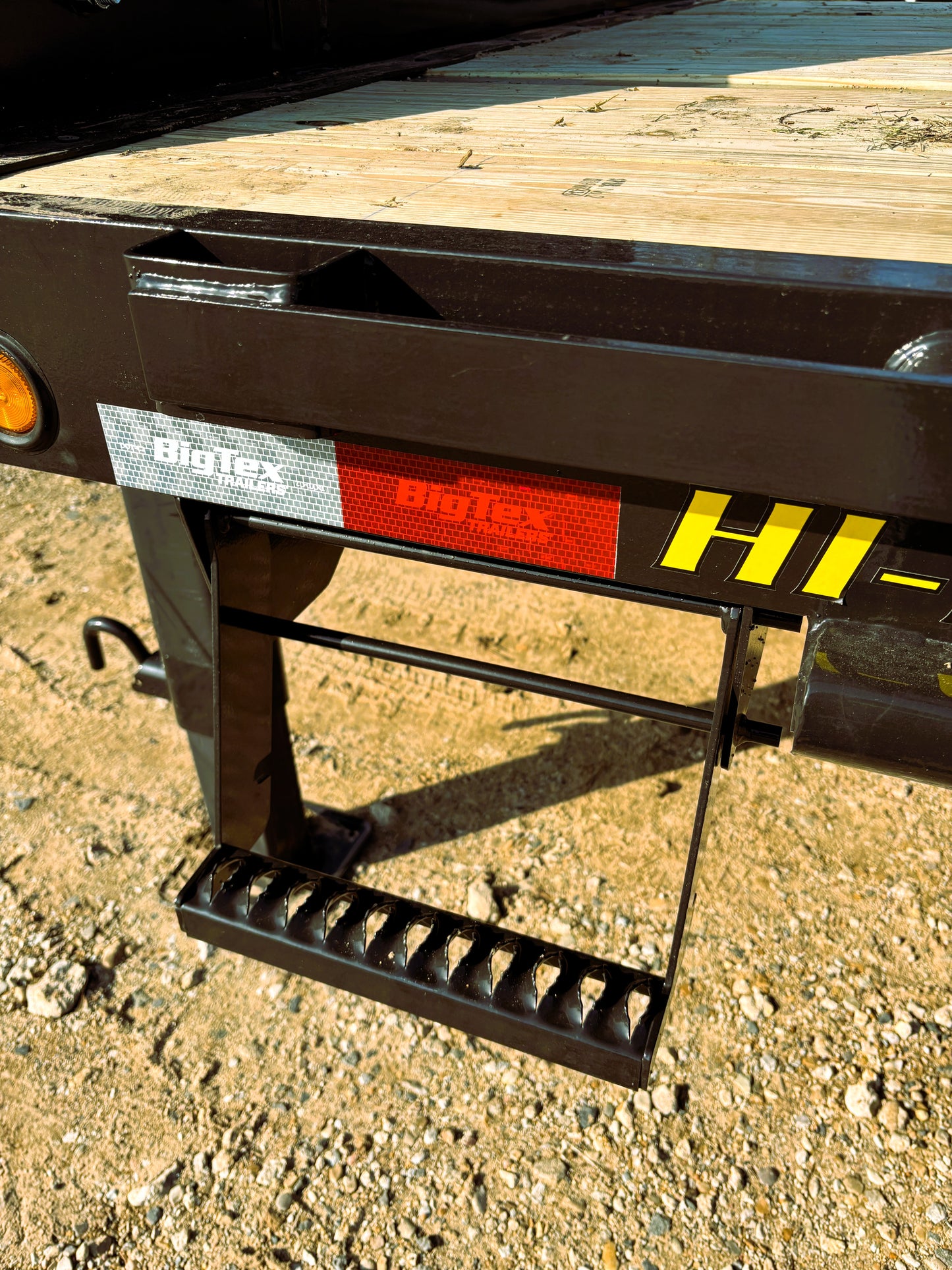 102 x 40' (35 + 5) GN Trailer Big Tex #25GN-40D5A-MRBK