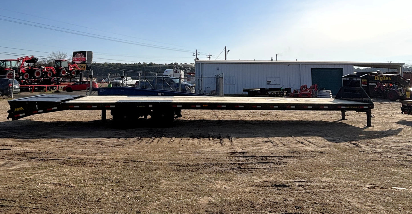 102 x 40' (35 + 5) GN Trailer Big Tex #25GN-40D5A-MRBK