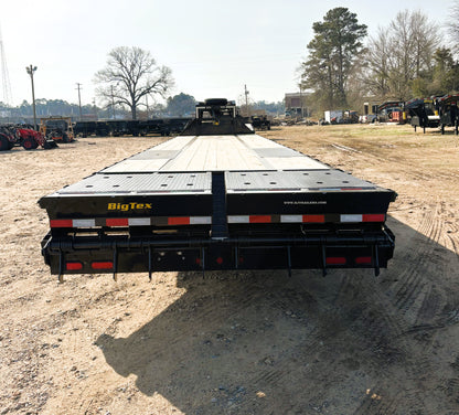 102 x 40' (35 + 5) GN Trailer Big Tex #25GN-40D5A-MRBK